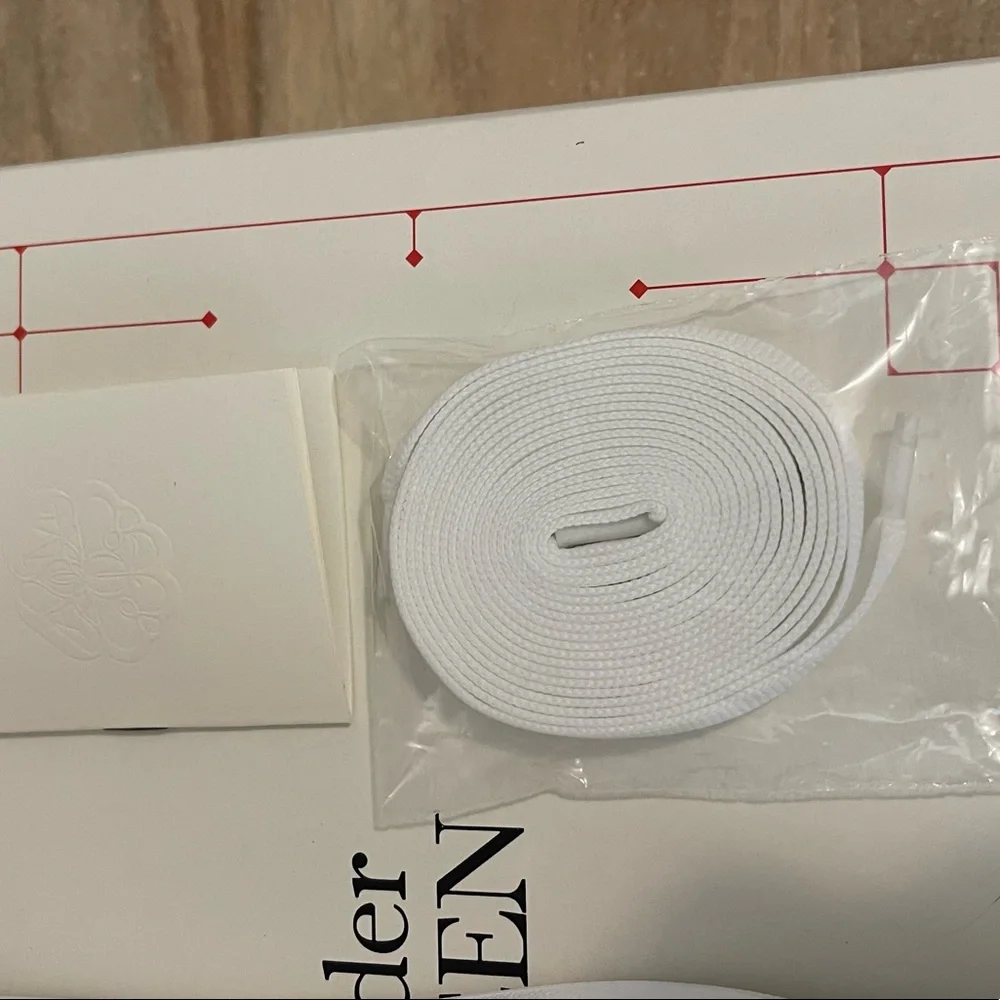 🔥Alexander McQueen oversized Leather Sneakers💃🏼 - Picture 5 of 12